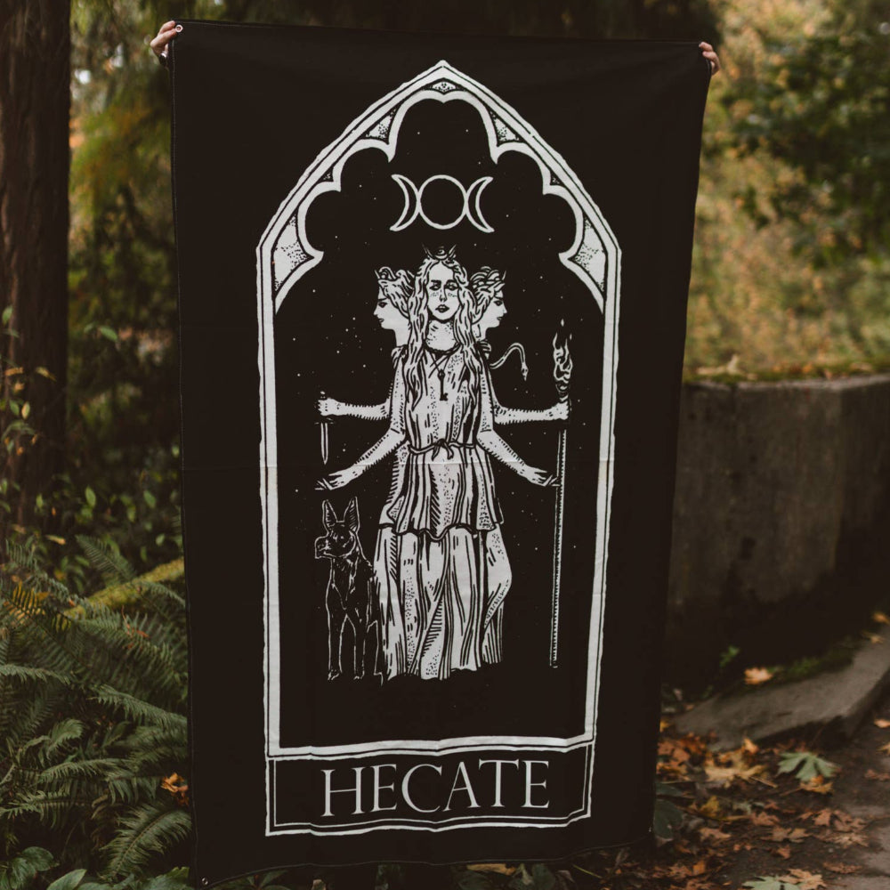 Hecate Oracle Tapestry