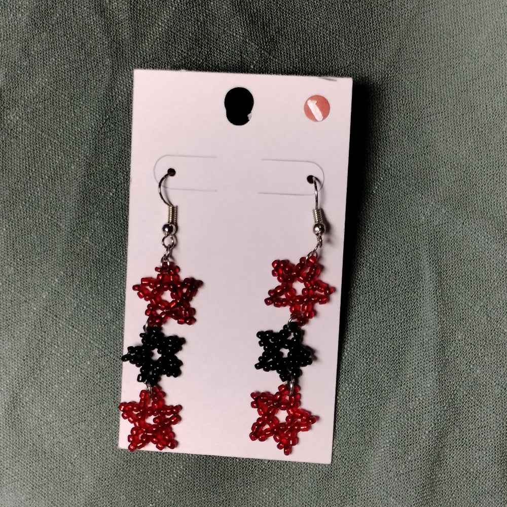 Handmade Beaded Star Earrings Black and Red