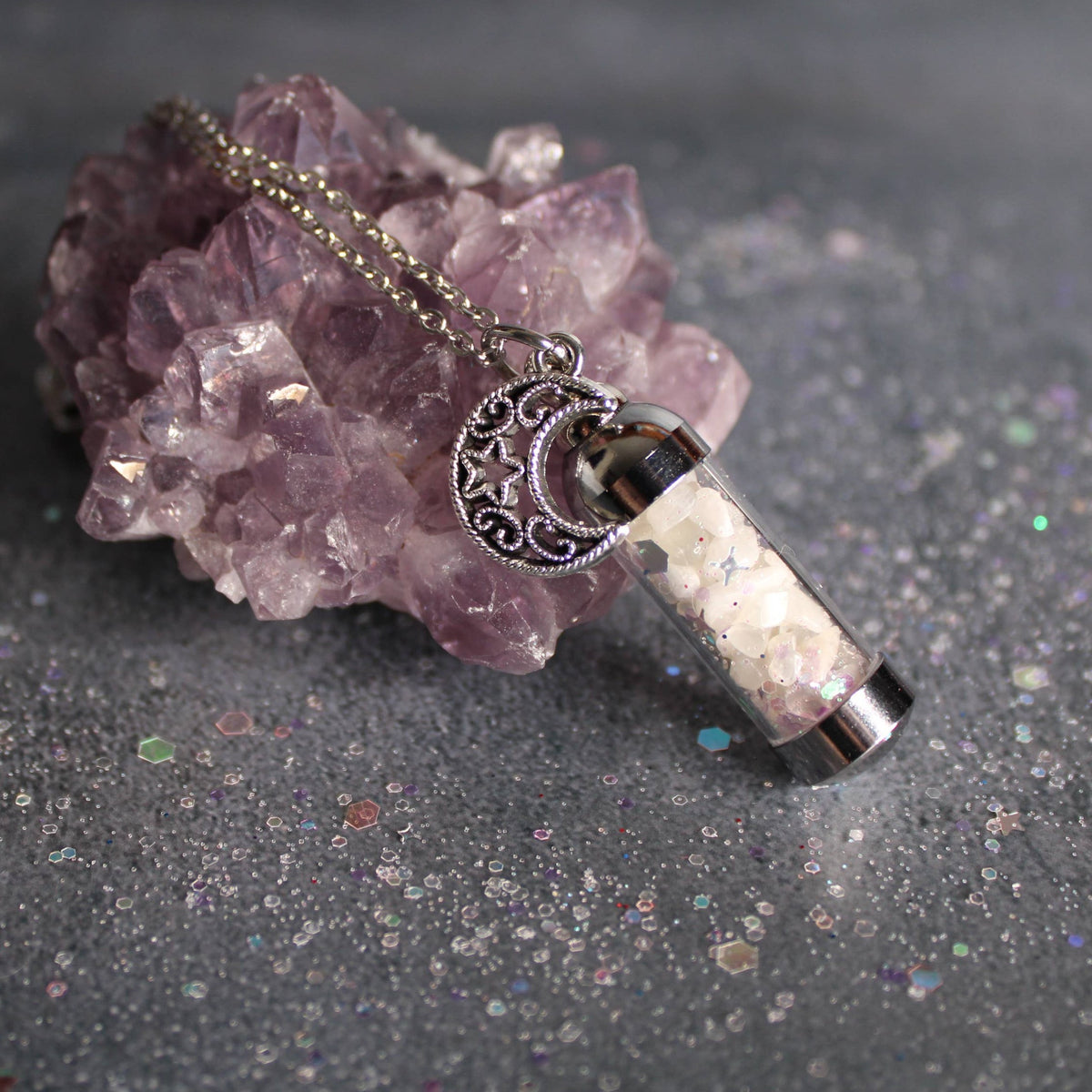 Spell Amulet Moondust
