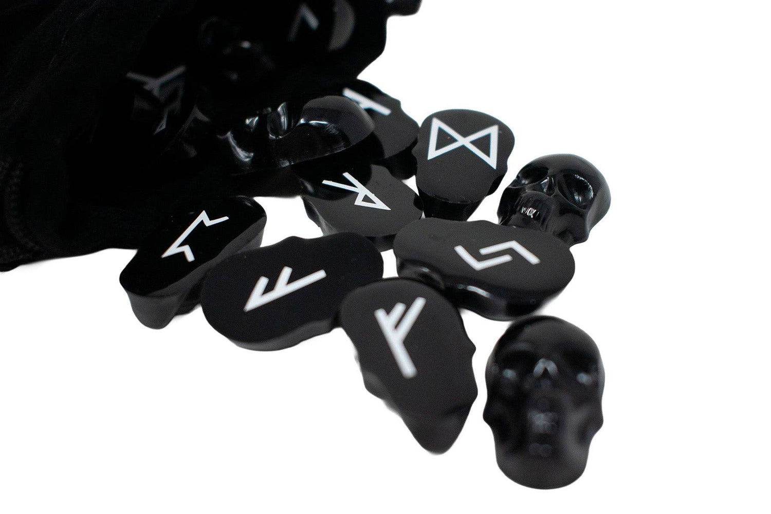 Skull Elder Futhark Rune Set