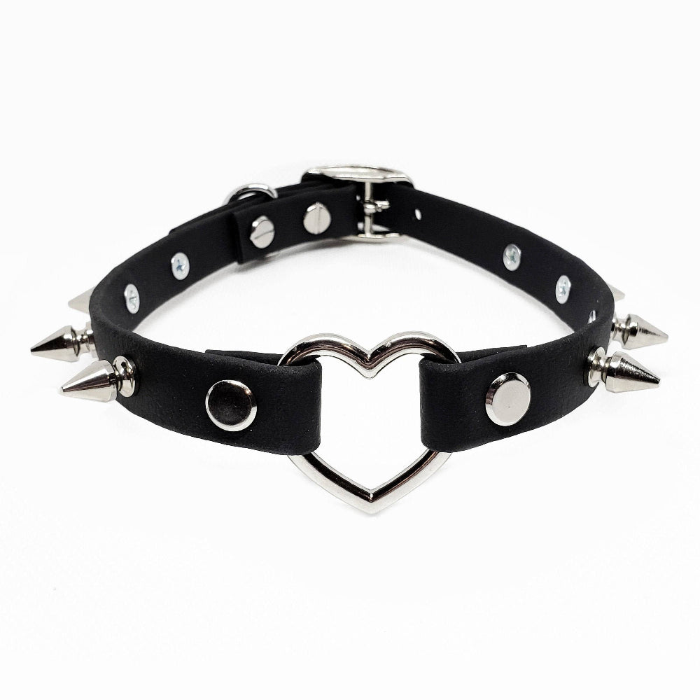 Aorta Sinister Spiked Heart Collar Large (16.5-19")
