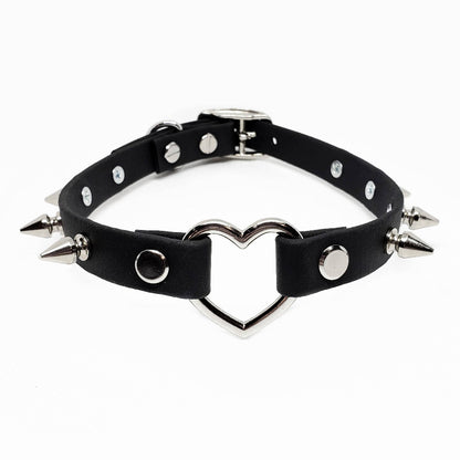 Aorta Sinister Spiked Heart Collar Large (16.5-19")
