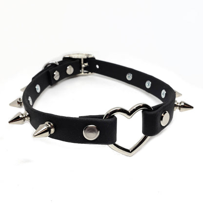 Aorta Sinister Spiked Heart Collar