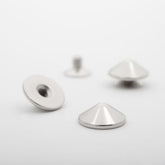 Cone Spike Flat Size 4