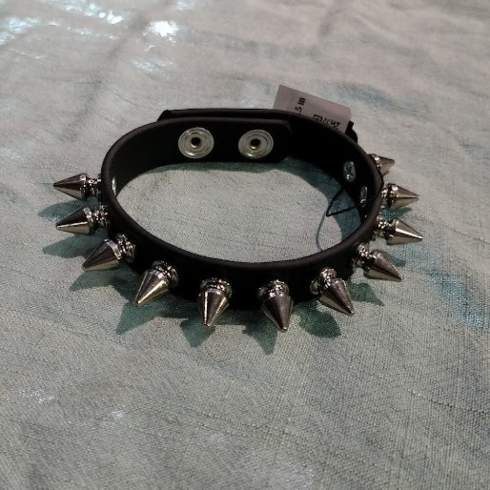 Shirley Wristband Cuff