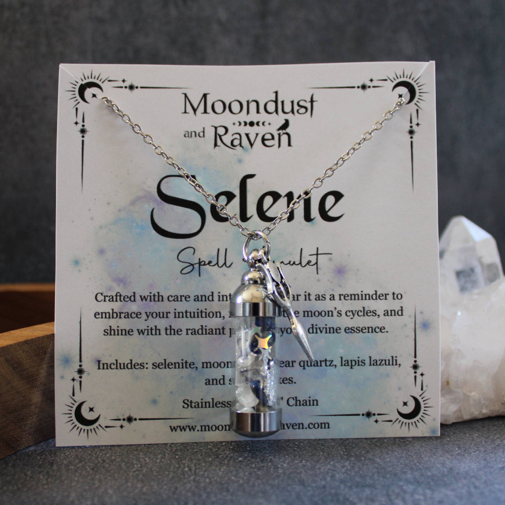 Spell Amulet Selene